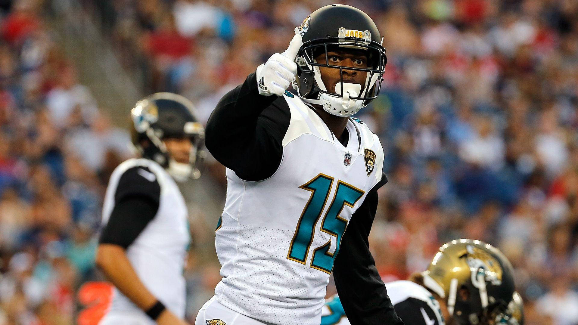 **Tennessee Titans offensive strategy faces critical scrutiny**